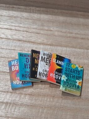 Zuru Mini Brands Books By Colleen Hoover